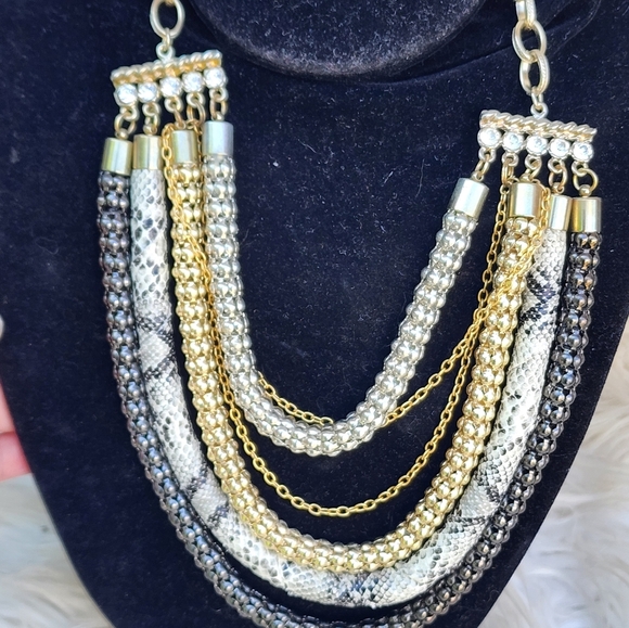Snake triple chain necklace NWOT - Picture 1 of 7